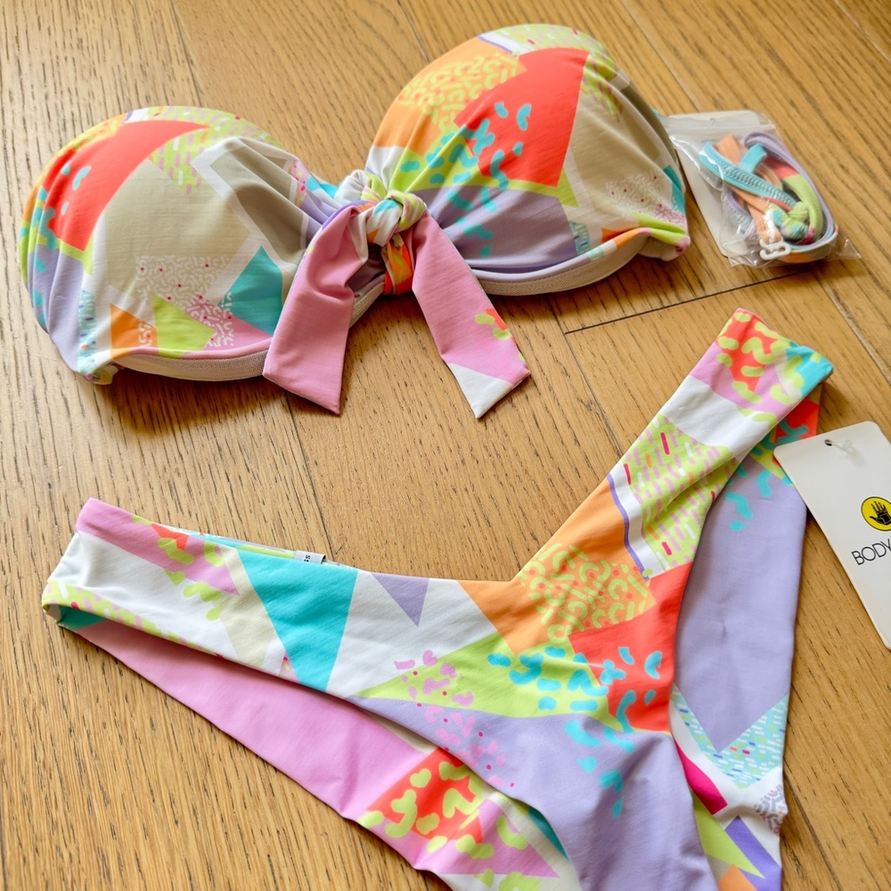 Body Glove Printed Bikini Top Size S - Bottom Size XS - NWT - Picture 2 of 11